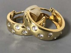 Heavy 18ct diamond earrings, approximately 1.2 ct, 12.