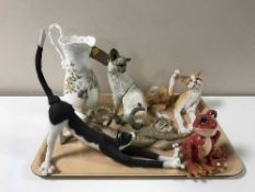 A tray of Aynsley cottage garden vase,