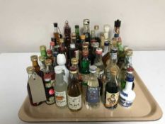 A tray of alcohol miniatures - approx.