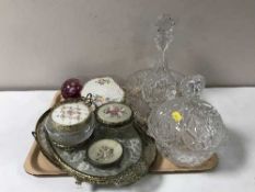 A tray of assorted glass ware, Caithness fire ball paperweight,