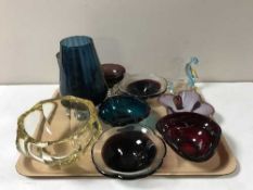 A tray containing ten pieces of 1970's glassware including vases and bowls