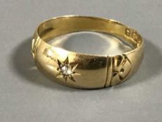 An antique 18ct gold diamond set ring, 2.