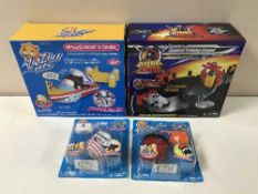 A quantity of Zhu pets and accessories