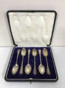 A set of six cased sterling silver teaspoons
