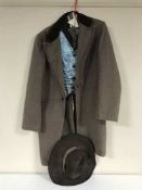 Two boxes of straw hat,