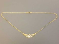 18ct diamond necklace, approximately 1.2 ct. 17.