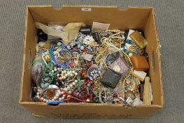 A very large quantity of costume jewellery
