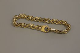A 9ct gold bracelet, 13.