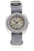 A GENTLEMAN'S STAINLESS STEEL DOXA SEARAMBLER SUB 300T AUTOMATIC DIVERS WRIST WATCH CIRCA 1970