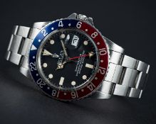 A GENTLEMAN'S STAINLESS STEEL ROLEX OYSTER PERPETUAL GMT MASTER BRACELET WATCH CIRCA 1983, REF.