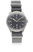 A GENTLEMAN'S STAINLESS STEEL BRITISH MILITARY OMEGA RAF PILOTS WRIST WATCH DATED 1953, REF. 2777-