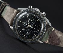 A RARE GENTLEMAN'S STAINLESS STEEL OMEGA SPEEDMASTER PROFESSIONAL CHRONOGRAPH WRIST WATCH CIRCA 1969