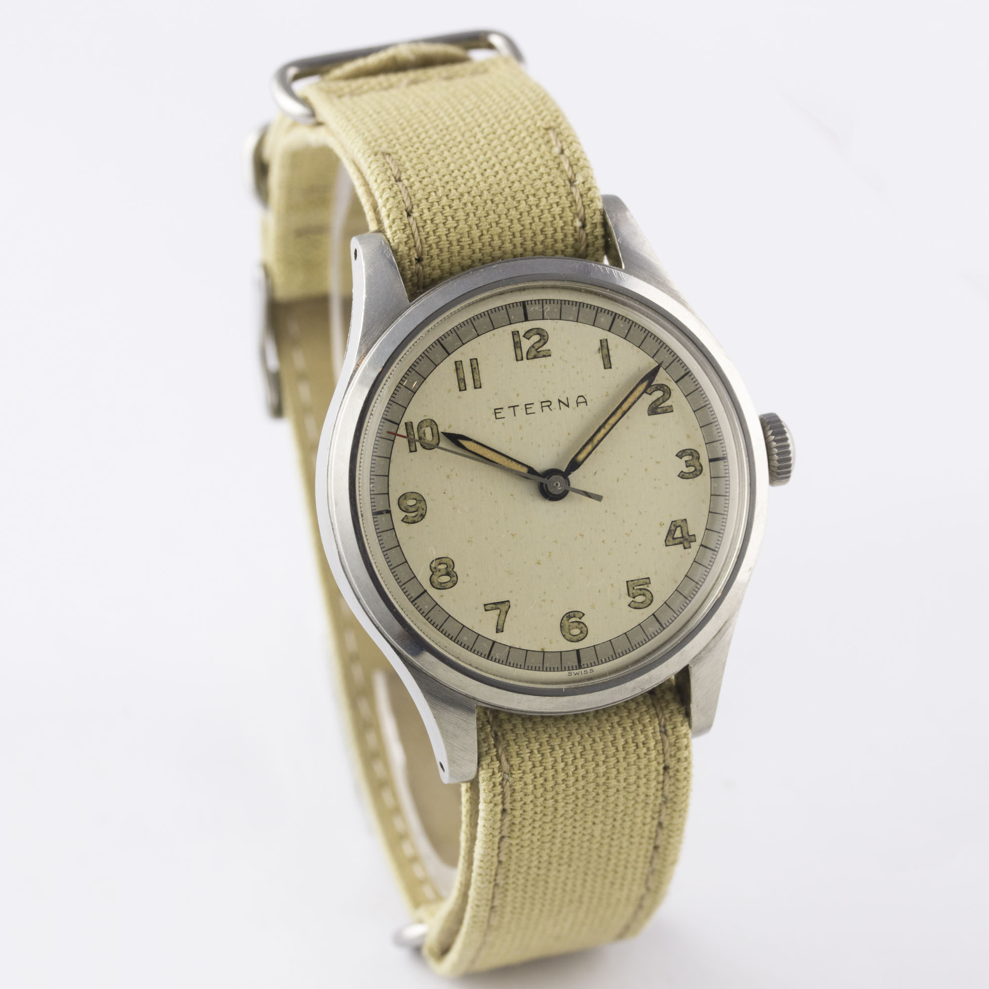 A GENTLEMAN'S LARGE SIZE STAINLESS STEEL ETERNA WRIST WATCH CIRCA 1940s, WITH TWO TONE SILVER DIAL - Image 5 of 10