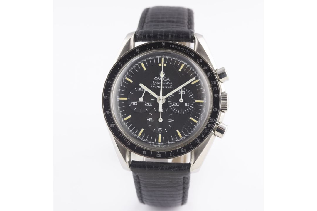 A GENTLEMAN'S STAINLESS STEEL OMEGA SPEEDMASTER PROFESSIONAL CHRONOGRAPH WRIST WATCH DATED 1988, - Image 2 of 9