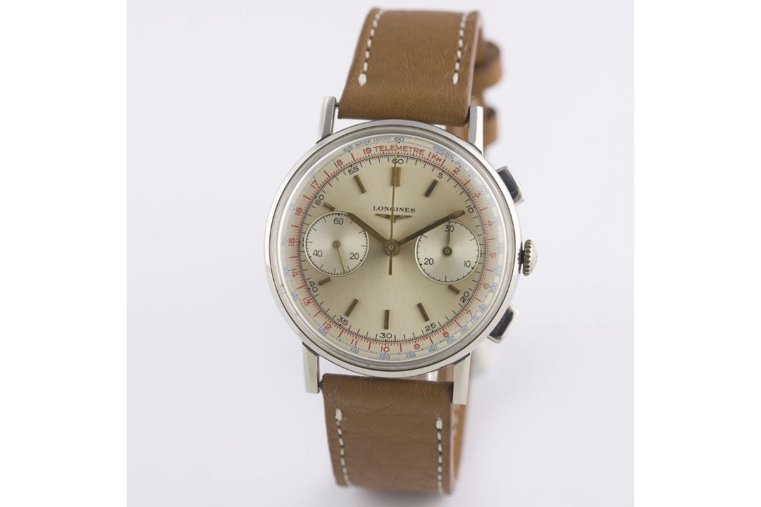 A RARE GENTLEMAN'S STAINLESS STEEL LONGINES FLYBACK CHRONOGRAPH WRIST WATCH CIRCA 1964, REF. 7414 - Image 3 of 11
