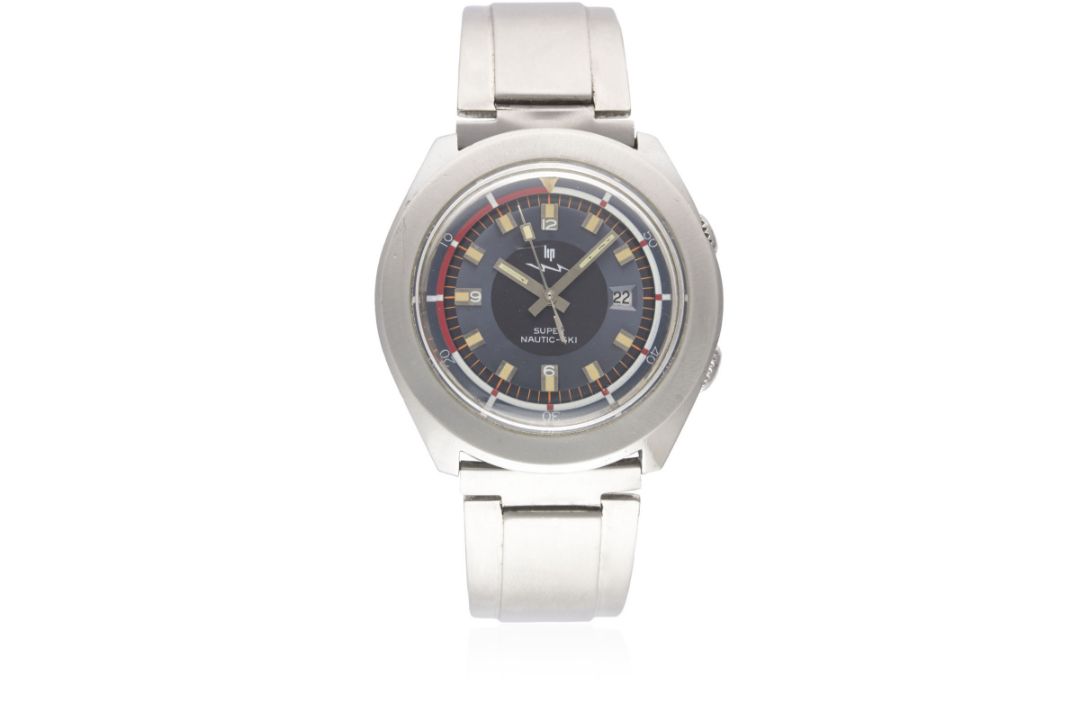 A GENTLEMAN'S STAINLESS STEEL LIP SUPER NAUTIC SKI BRACELET WATCH CIRCA 1970s Movement: Electronic.