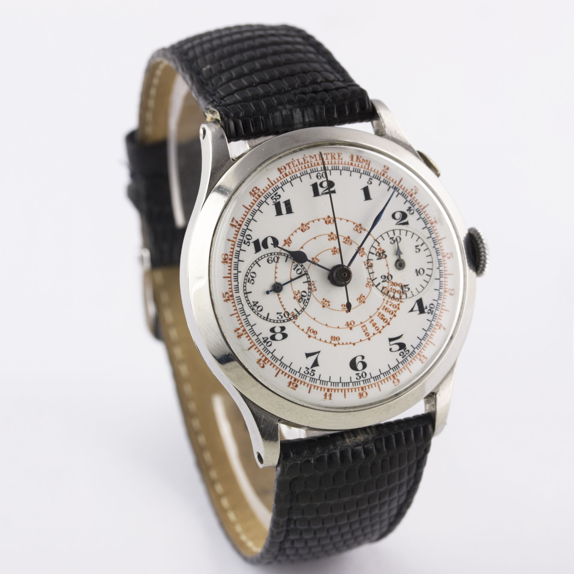 A GENTLEMAN'S LARGE SIZE STAINLESS STEEL SINGLE BUTTON CHRONOGRAPH WRIST WATCH CIRCA 1930s, WITH - Image 5 of 10