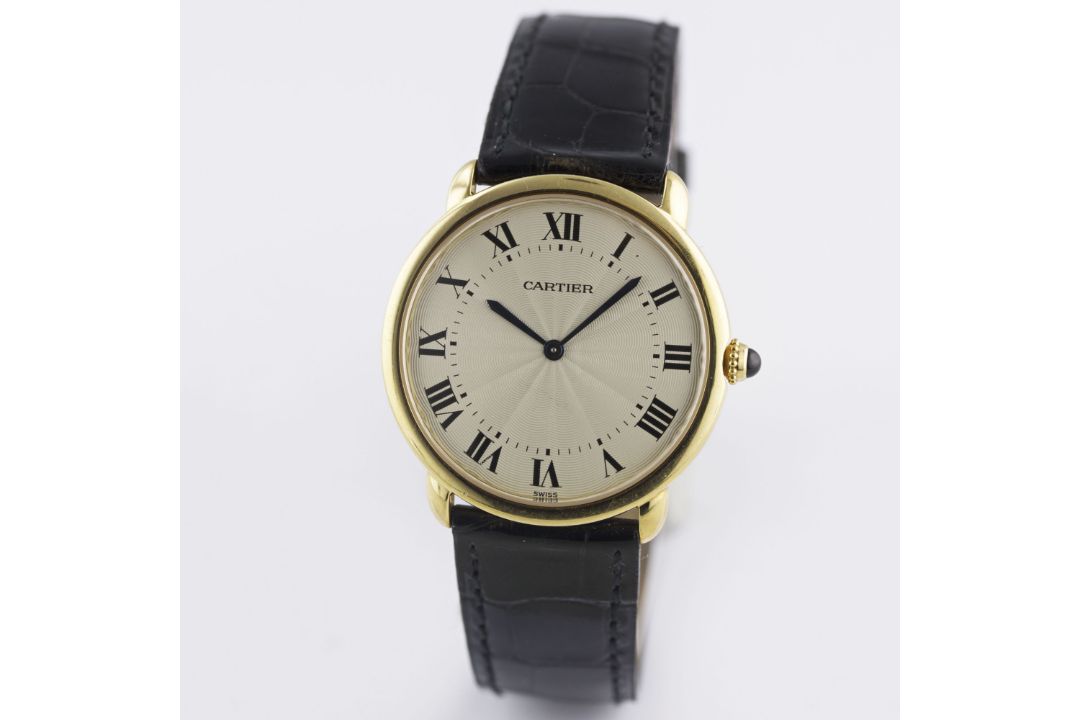 A GENTLEMAN'S 18K SOLID GOLD CARTIER RONDE LOUIS MECANIQUE WRIST WATCH CIRCA 2000, REF. 0900 1 - Image 2 of 10