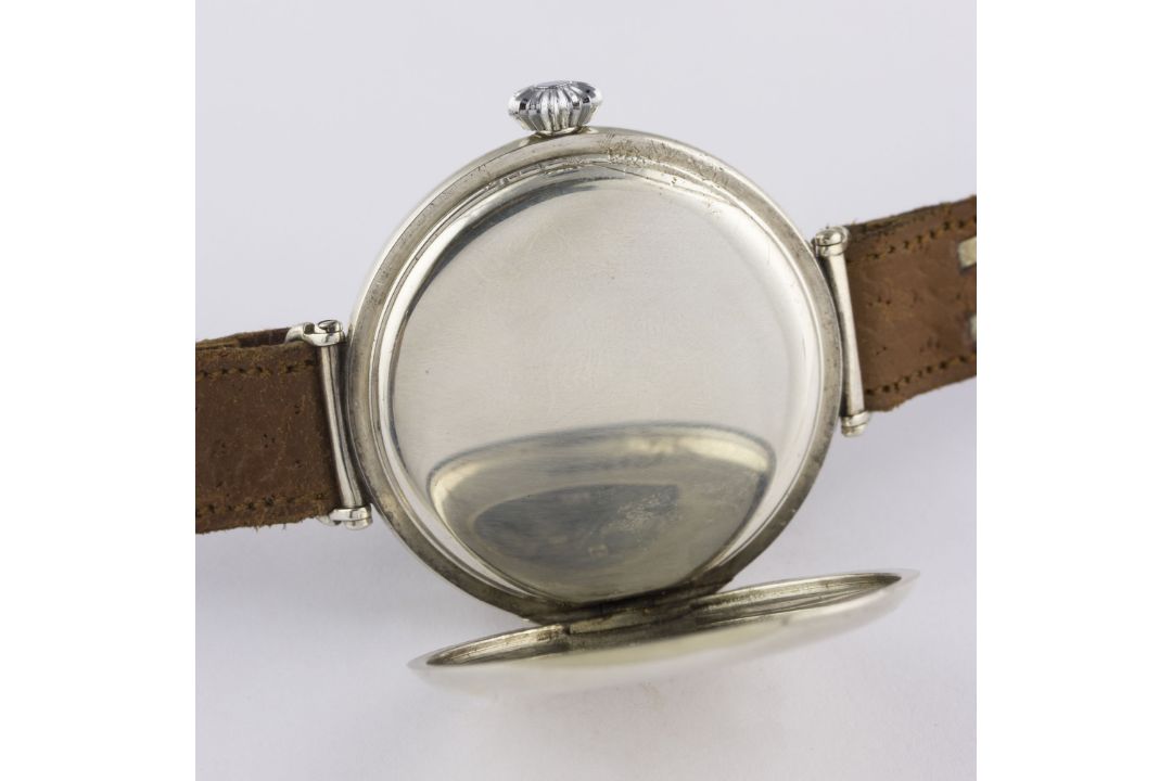 A GENTLEMAN'S SOLID SILVER LONGINES "OFFICERS" WRIST WATCH CIRCA 1920s, WITH ENAMEL DIAL Movement: - Image 11 of 13