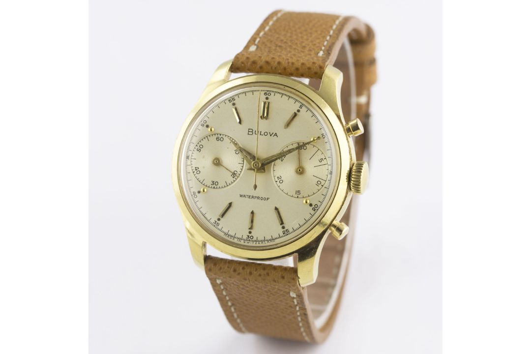 A FINE GENTLEMAN'S 18K SOLID GOLD BULOVA WATERPROOF CHRONOGRAPH WRIST WATCH CIRCA 1960 Movement: - Image 5 of 11