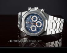 A RARE GENTLEMAN'S STAINLESS STEEL AUDEMARS PIGUET ROYAL OAK CHRONOGRAPH BRACELET WATCH DATED