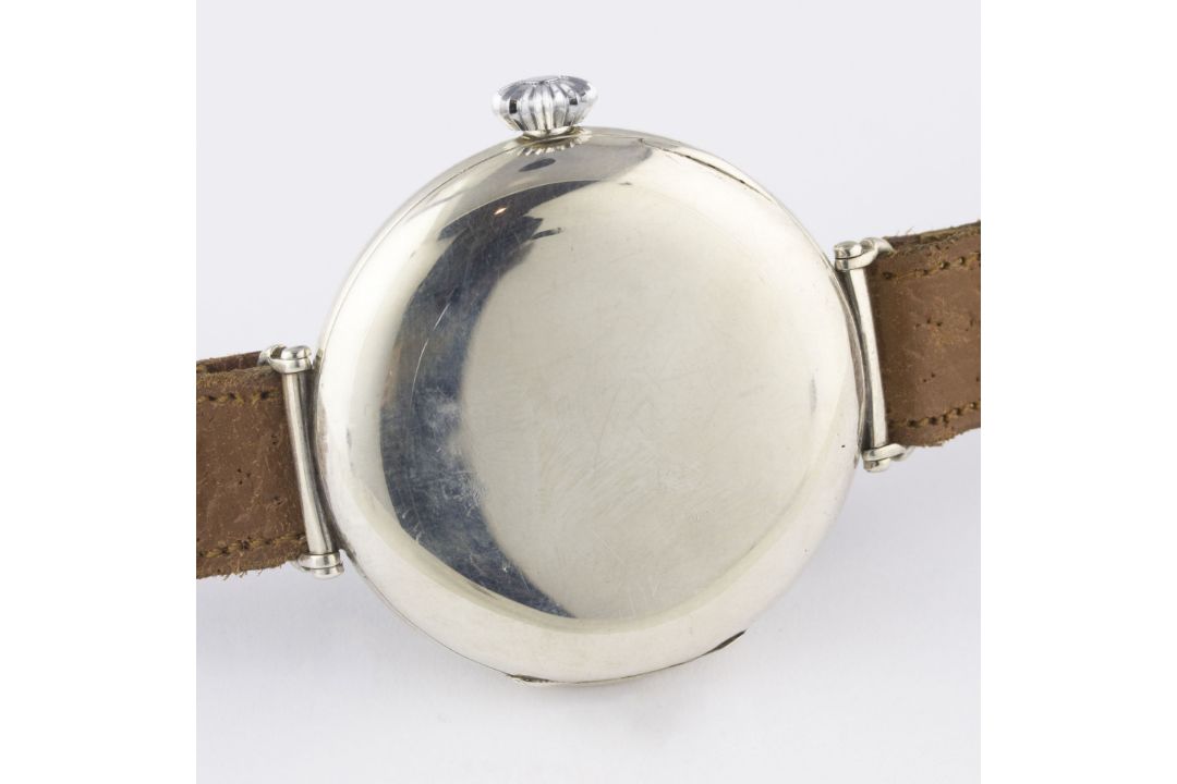 A GENTLEMAN'S SOLID SILVER LONGINES "OFFICERS" WRIST WATCH CIRCA 1920s, WITH ENAMEL DIAL Movement: - Image 7 of 13