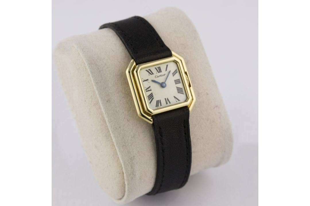 A RARE LADIES 18K SOLID GOLD CARTIER LONDON CEINTURE WRIST WATCH CIRCA 1969, WITH LONDON HALLMARKS - Image 3 of 11