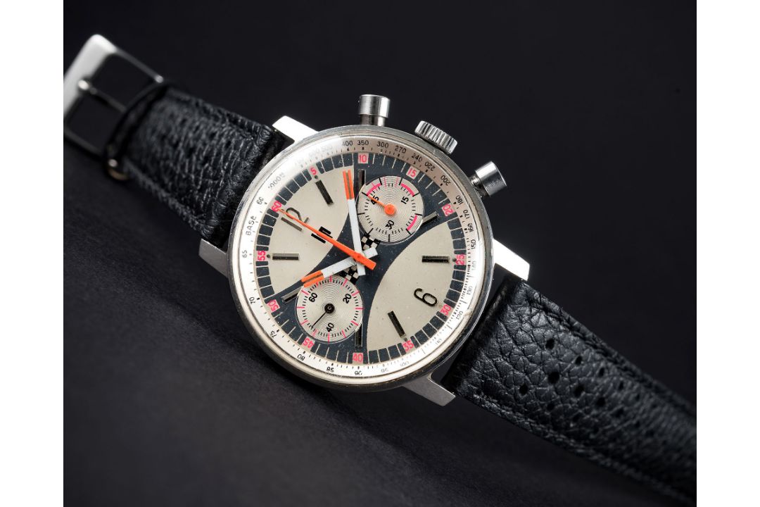 A RARE GENTLEMAN'S LARGE SIZE STAINLESS STEEL LIP CHRONOGRAPH WRIST WATCH CIRCA 1970, WITH " - Image 1 of 11