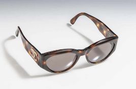 Sonnenbrille, Chanel, in Schildpattoptik, im Bügel bez. 