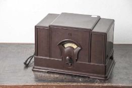 Radio, Hersteller Telefunken, Modell 231 W, Langwelle/ Mittelwelle, Gehäuse Bakelit, Tischgerät.