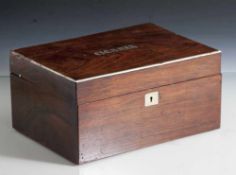 Zigarrenbox, Palisanderholz, auf Deckel eingelegte Buchstaben bez. 