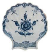 A Lowestoft blue and white pickle dish: of scallop shell form,