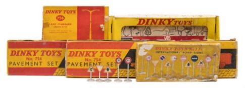 Dinky International Road Signs (771):, a later French set of road signs (593),