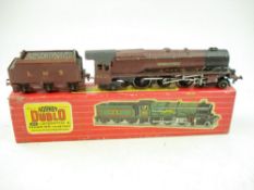 Hornby Dublo Br green Castle-Class 4-6-0 locomotive and tender 'Cardiff castle' No 4075:,