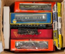 Rivarossi (Italy) a collection of locomotives and rolling stock:,