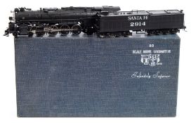 A United Scale Models (Japan) PFM Santa Fe 4-8-4 locomotive and sixteen wheel tender:,