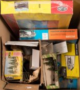 Vollmer, Heljan and others, a collection of various trackside buildings and accessories:,