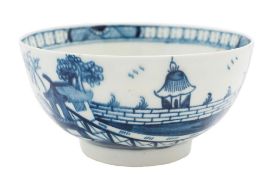 A Lowestoft blue and white small bowl: painted in the 'Pagoda & Walled Garden' pattern,