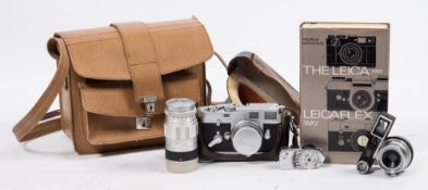 A chrome finish Leica M3 35MM No 1079 820:,