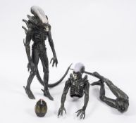 Two loose 1/4th scale Alien figures and an Alien egg: (3).