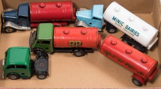 A Tri-ang Minic clockwork articulated tanker in 'Shell BP Fuel Oil' livery:,