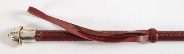 A silver riding hat topped riding crop, maker Camelot Silverware, Sheffield 1998:,
