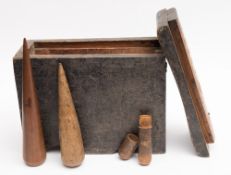 An elm shipwright's caulking box:,