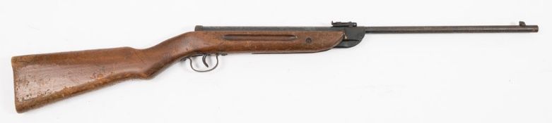 A .177 calibre Diana model 25 air rifle:, 98cm long.