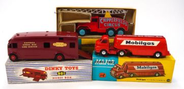 Corgi No 1121 Chipperfields Circus crane truck,