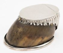 A silver plate mounted horse hoof inkwell:, unsigned, 6.