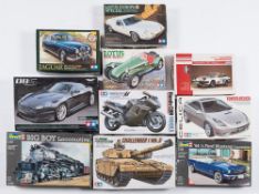 Tamiya, Burago, Gunze Sangyo and others: a collection of plastic motor car,