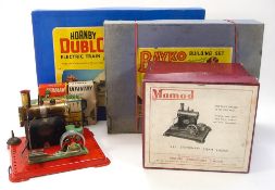 A Mamod SE1 Stationary Steam Engine:, together with a Hornby Duplo EDP Passenger Train set,