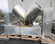 Pattersen Kelley 40 cu.ft. S/S V Blender, S/N 11021, Max Material Density 55 lb / cu. Ft, with 5 hp,