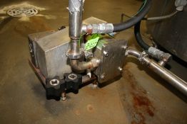 APV 2 hp/1.5 hp Positive Displacement Pump, Size R3, S/N 1000002789260 with 1-1/2